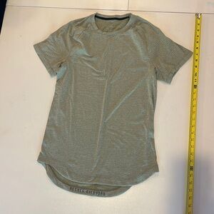 Men’s lululemon shirt